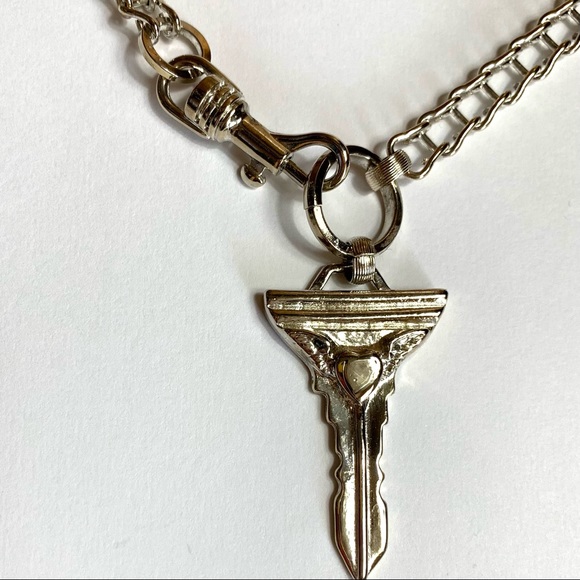 Vtg Winged Heart Key Necklace - Picture 3 of 7